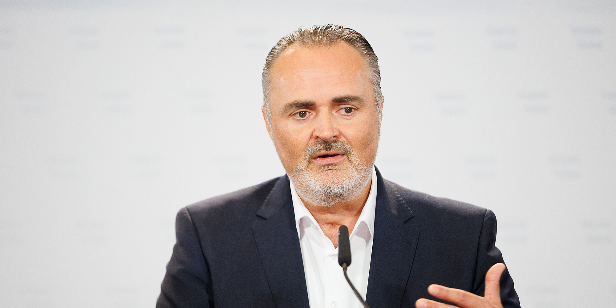 Hans Peter Doskozil bei einer Pressekonferenz