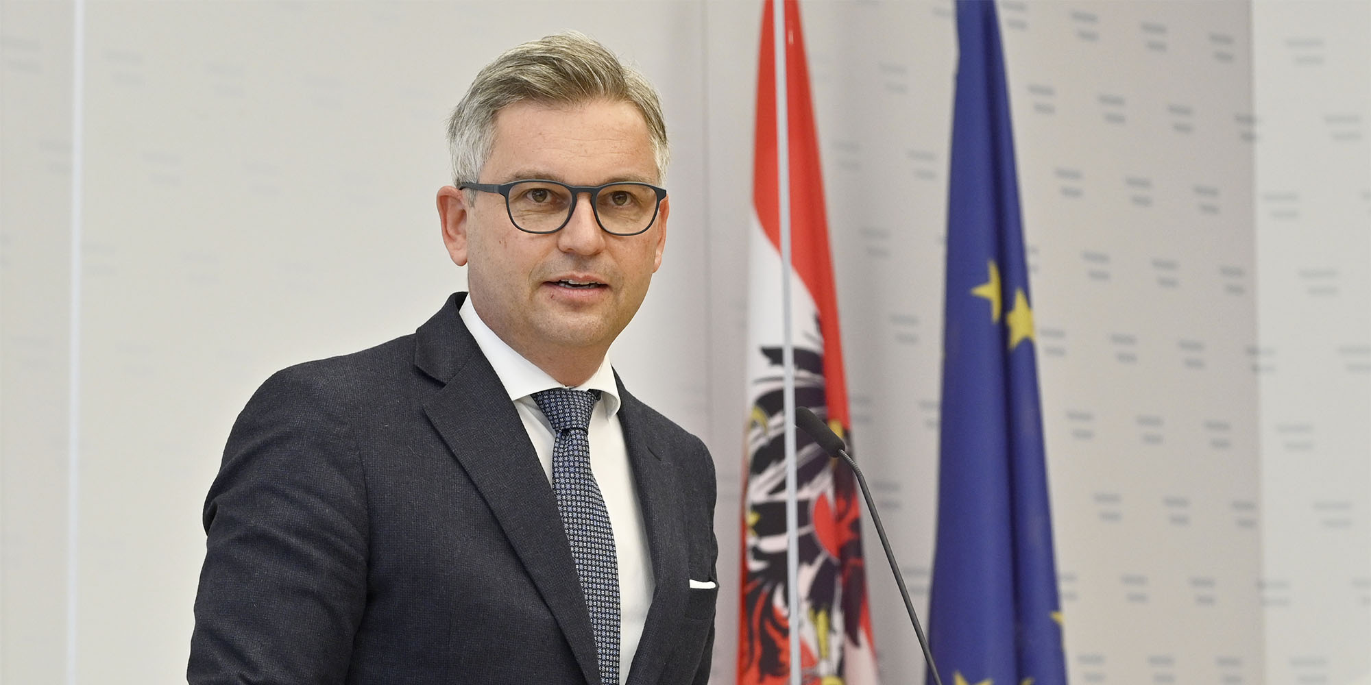 Finanzminister Brunner bei der Präsentation des Energiekostausgleichs