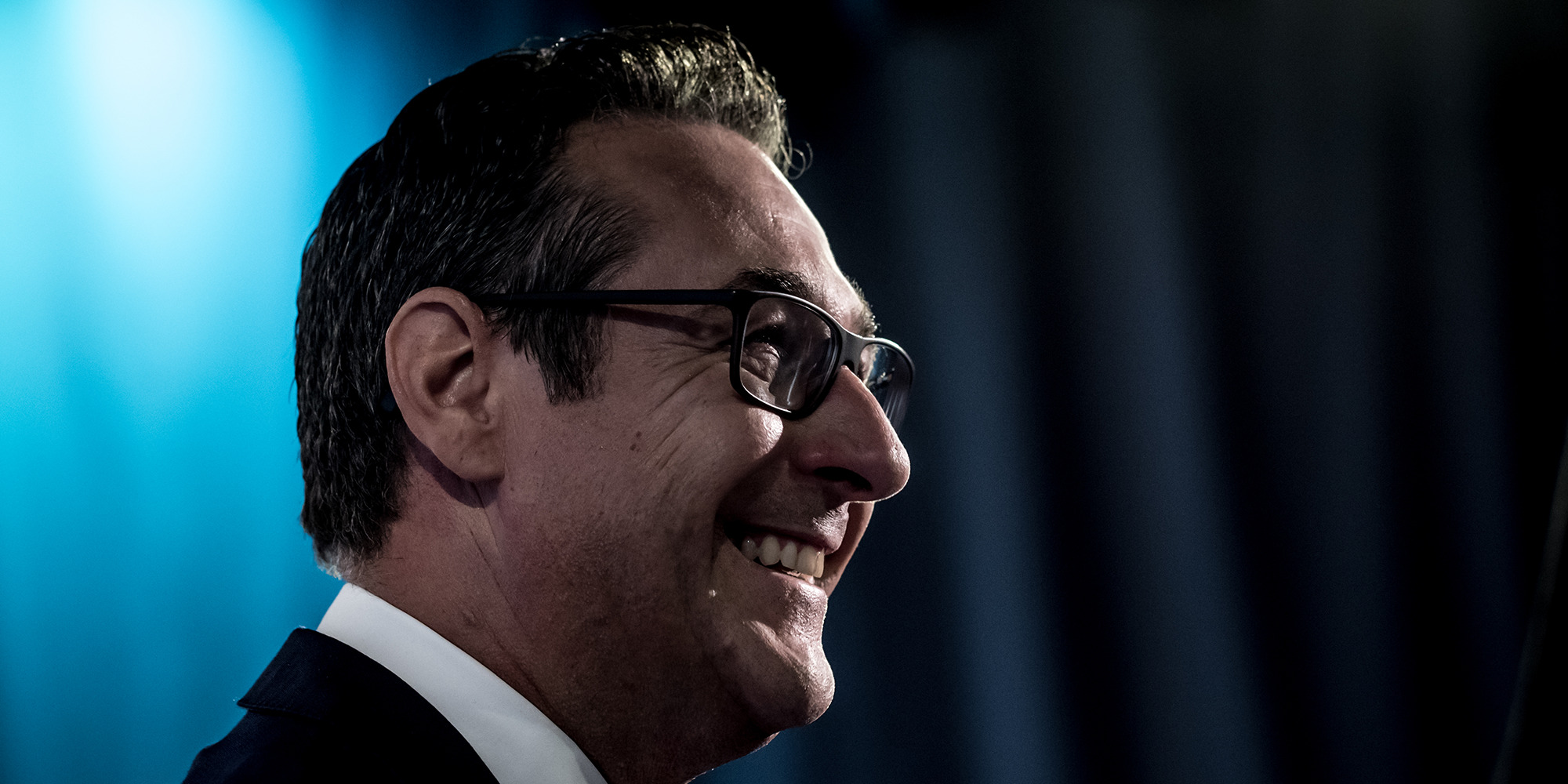 HC Strache Profilansicht lächelnd