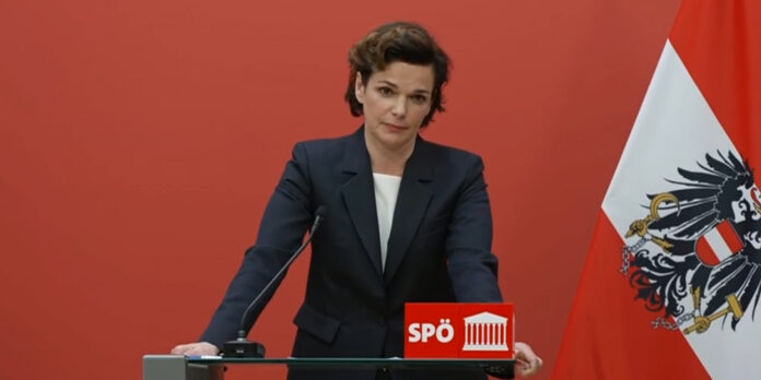 Rendi-Wagner im Roten Foyer